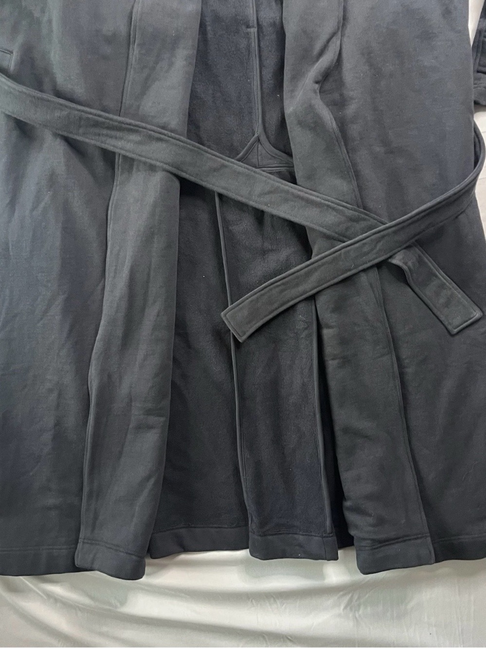 🔥SOLD🔥SKIMS Onyx Boyfriend Fleece Trench Coat Size Large NWT - Picture 10 of 16